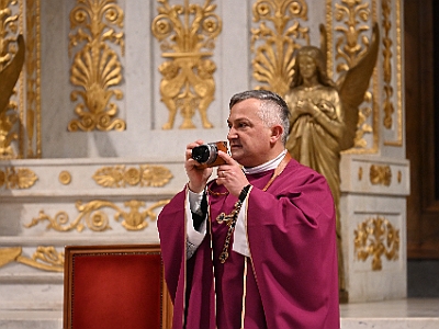 DSC 8086
